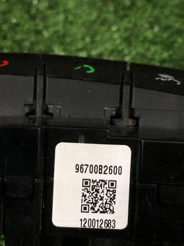 Блок кнопочных переключателей рулевого колеса 96700B2600 HYUNDAI