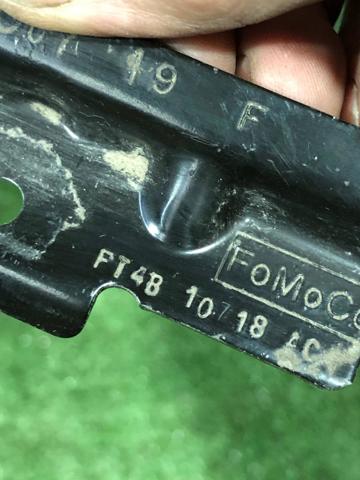 Подставка аккумулятора (АКБ) FT4B10718AC FORD