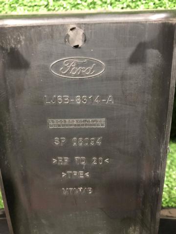 Нижний воздуховод радиатора LJ6Z8327B FORD