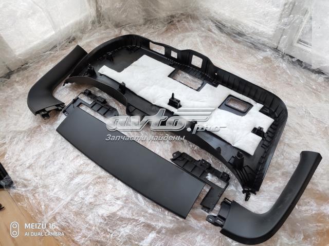 KB7W68930 Обшивка (облицовка) крышки багажника (двери 3/5-й задней) купить Павлоград