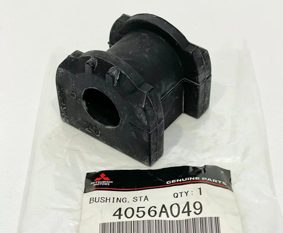 Втулка стабилизатора переднего внутренняя 4056A049 MITSUBISHI