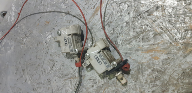 4F0862153B Замок открывания лючка бензобака купить Житомир