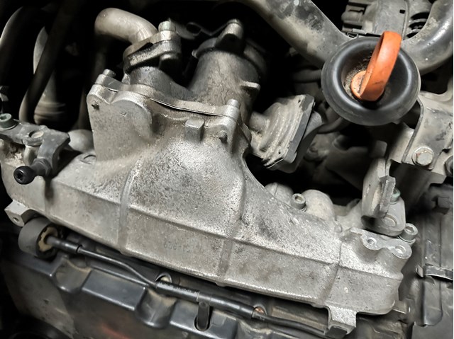 Впускной коллектор 03G129713 VAG
