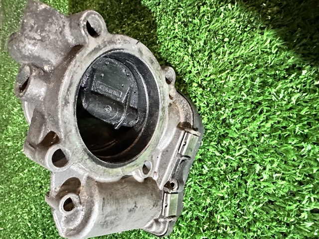 VAG 06F133062B Дроссельная заслонка в сборе в наличии Харьков