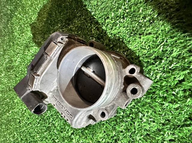VAG 06F133062B Дроссельная заслонка в сборе в наличии Каменское