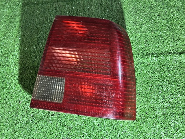 Правый стоп-сигнал Volkswagen Passat B5