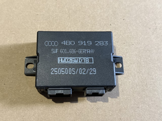 Модуль управления (ЭБУ) парктроником 4B0919283 VAG