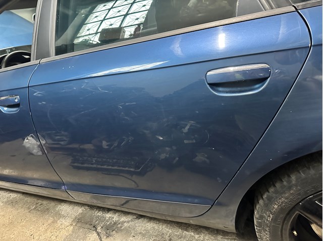 Дверь пассажирская задняя левая 4F0833051G VAG