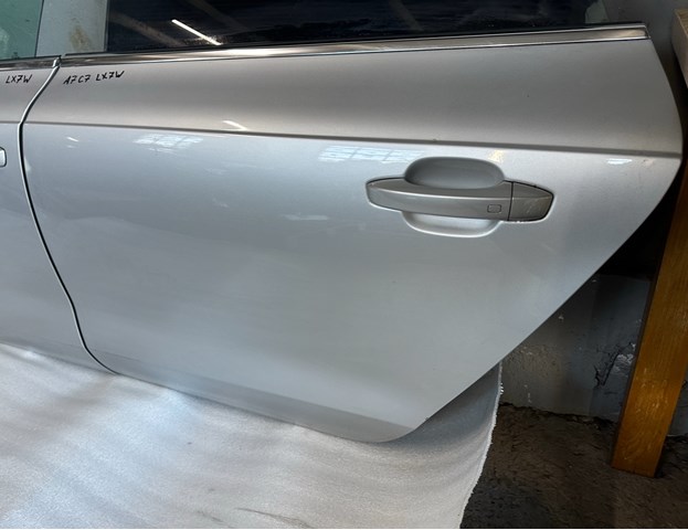 4G8833051A VAG Дверь задняя левая купить в Ровно