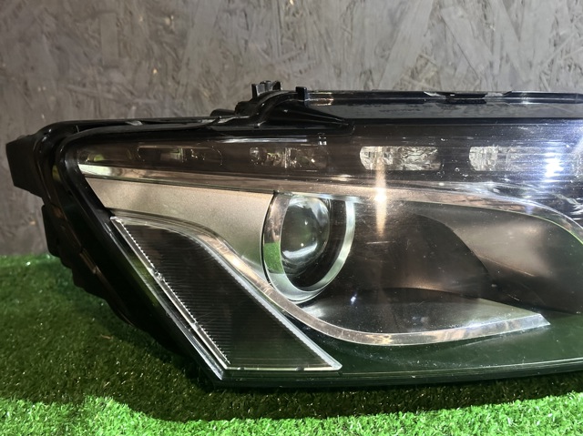 VAG 8R0941030AJ Правая фара в наличии Львов
