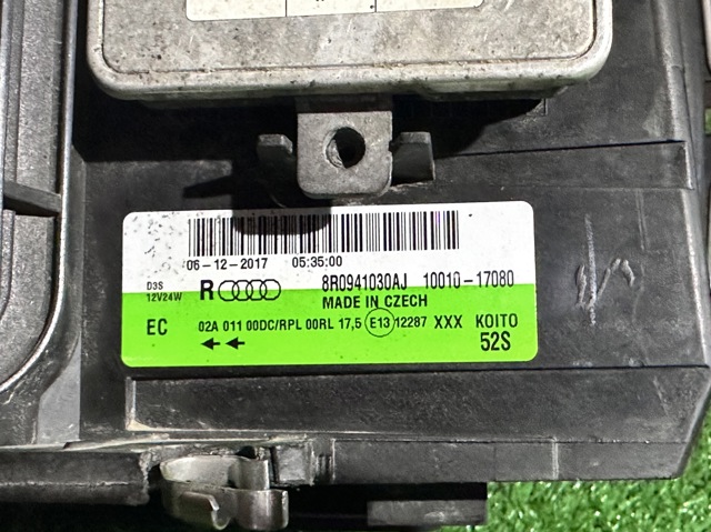 8R0941030AJ Правая фара купить Запорожье