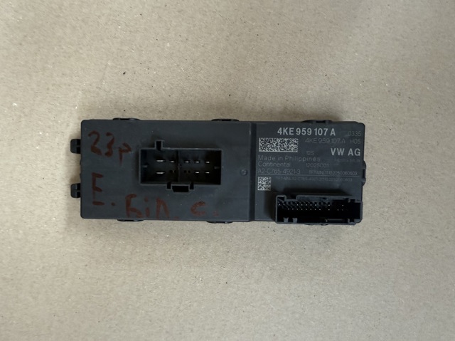 Блок управления открытия крышки багажника 4KE959107A VAG