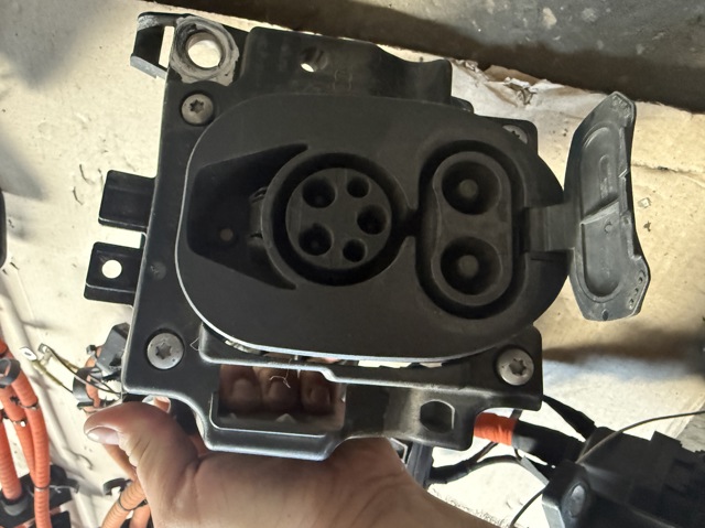 VAG 4KL971093R Порт зарядки в наличии Харьков