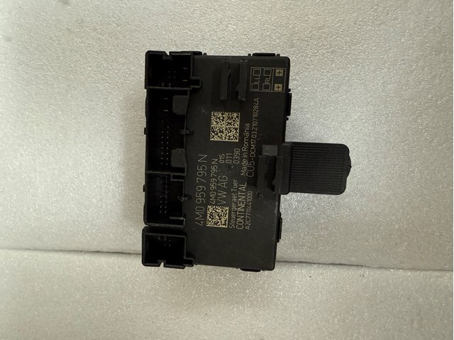 Блок комфорта задней двери 4M0959795N PORSCHE