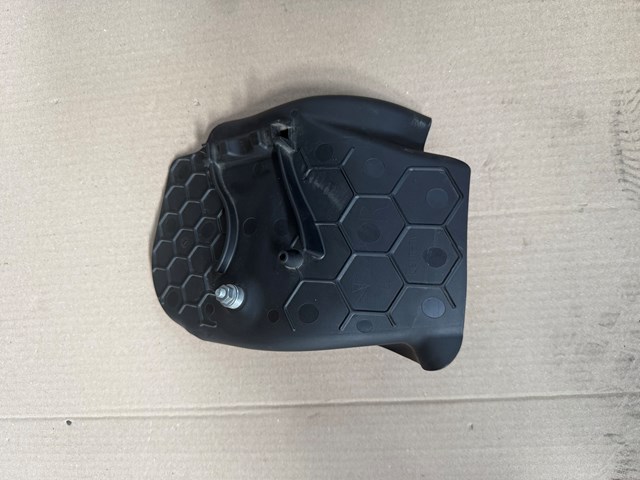 Воздуховод тормозного диска, правый 9J1615170B PORSCHE