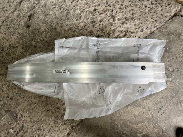 Швеллер переднего бампера 9J1805241B PORSCHE