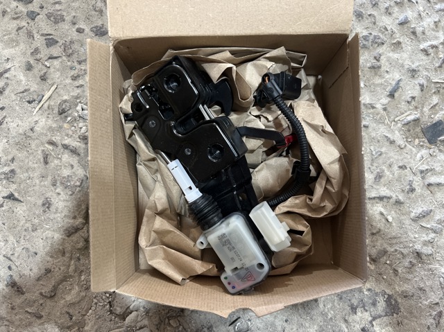 Замок капота PAD823509 PORSCHE