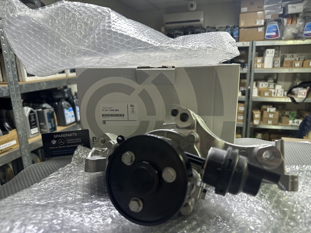 Помпа водяная, корпус 11517644809 BMW