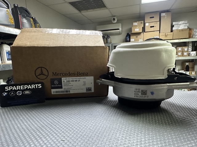 Правая подушка двигателя Mercedes GL