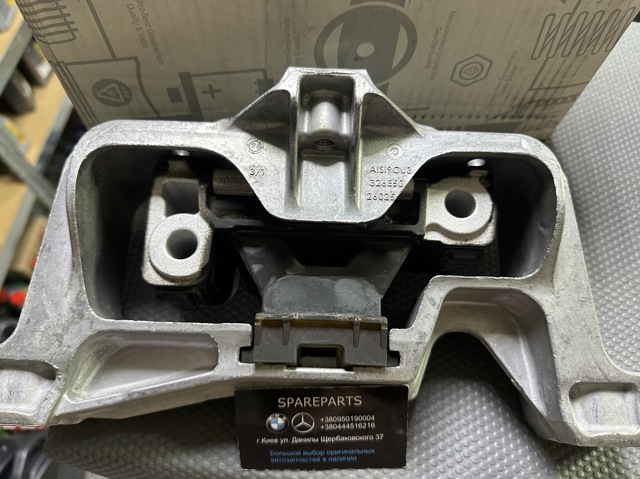 2462402517 MERCEDES Подушка (опора) двигателя правая купить в Одесса