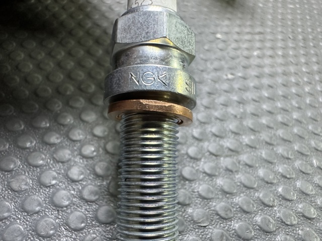 2541590000 MERCEDES Свечи зажигания купить в Тернополь