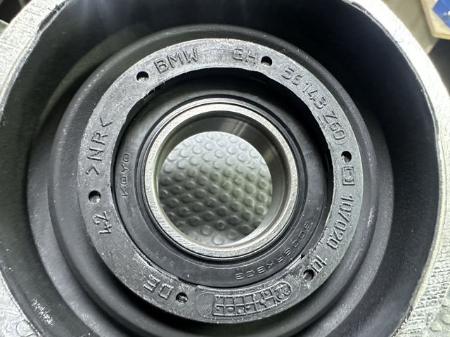 26127558745 BMW Подвесной подшипник карданного вала купить в Кривой Рог