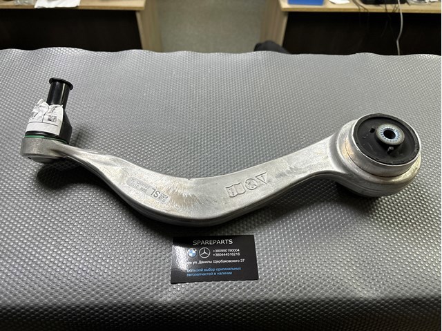 Рычаг передней подвески нижний, правый 31106894663 BMW