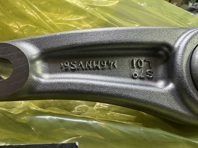 BMW 31108833465 Рычаг передней подвески нижний левый в наличии Киев