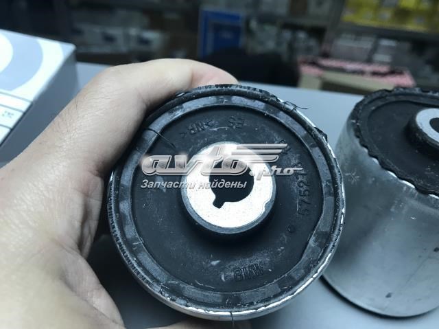 BMW 31126854729 Сайлентблок переднего рычага в наличии Черкассы