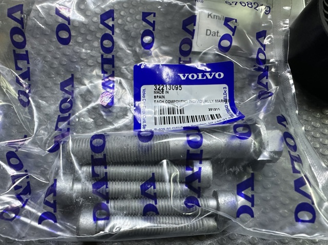 32213096 VOLVO Комплект ГРМ купить в Кривой Рог