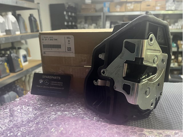 Дверной замок передний правый 51217202144 BMW