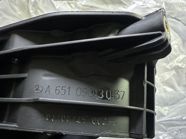 6510903037 MERCEDES Впускной коллектор купить в Хмельницкий