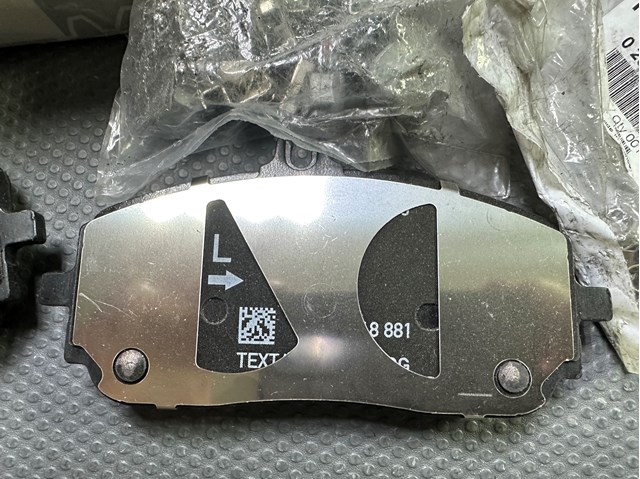 Тормозные колодки A0004203905 MERCEDES