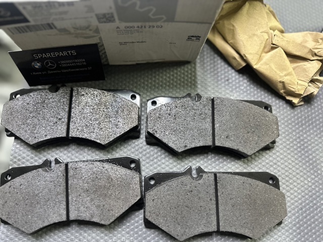 A0004212902 MERCEDES Передние тормозные колодки купить в Кривой Рог