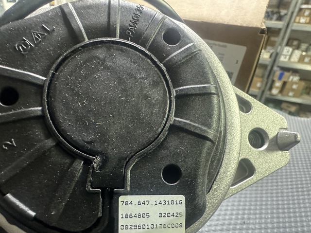 MERCEDES A1662406817 Подушка (опора) двигателя левая в наличии Николаев