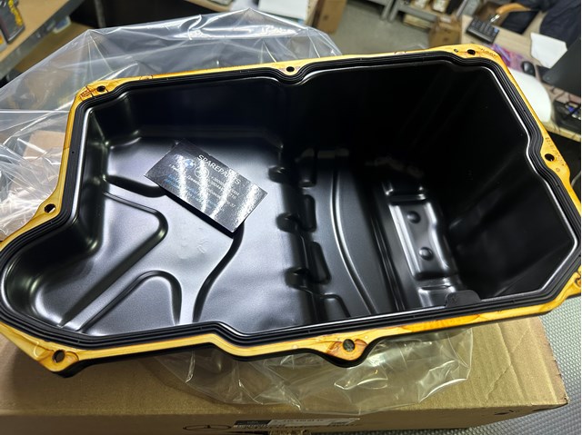 Поддон АКПП A2463700112 MERCEDES