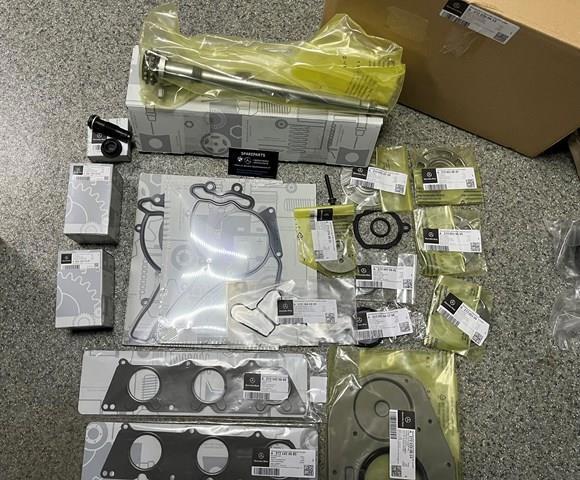 Комплект прокладок двигателя, полный A2720300613 MERCEDES
