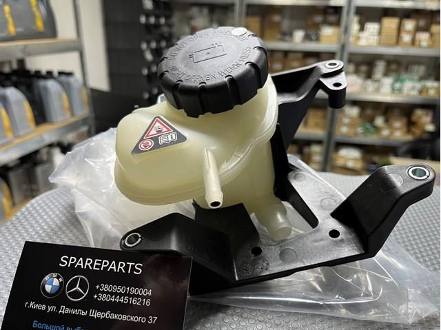 Водяной бачок системы охлаждения A2782000385 MERCEDES