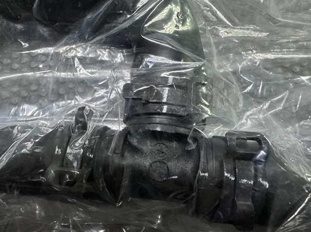 LR013693 LAND ROVER купить в Полтава