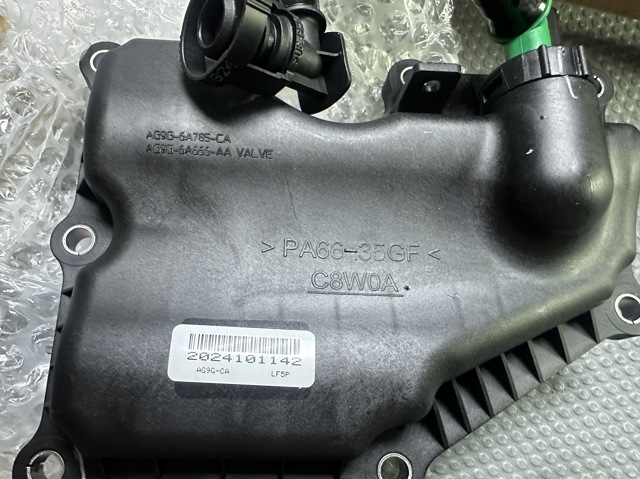 LAND ROVER LR025615 Маслоотделитель (сепаратор) системы вентиляции картера в наличии Николаев