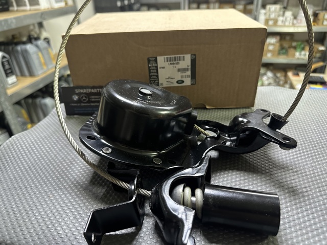 Лебедка запасного колеса LR064520 LAND ROVER