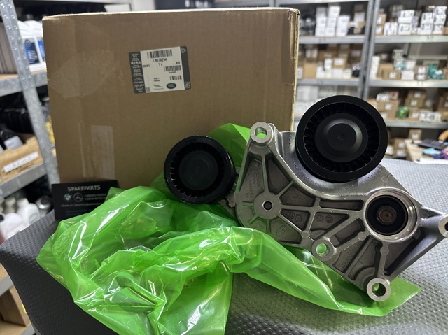 Натяжная планка поликлинового ремня LR079294 LAND ROVER