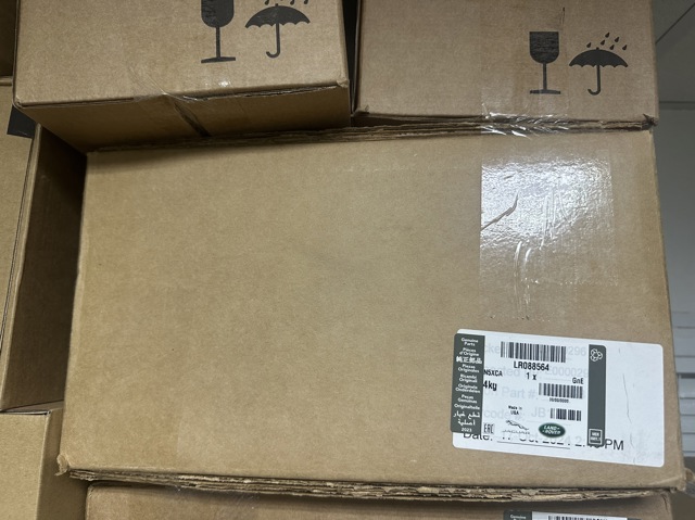 Компрессор, головка блока (TRUCK) LR088564 LAND ROVER
