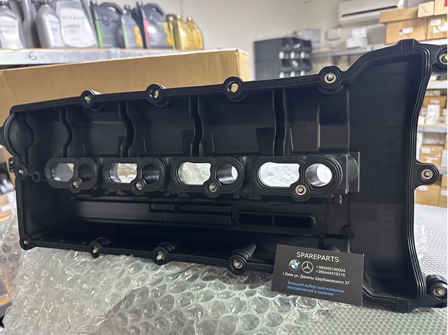 LAND ROVER LR113201 Крышка клапанная правая в наличии Тернополь