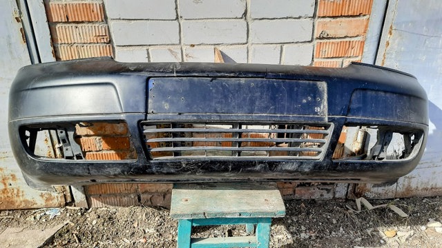 Бампер на авто Audi A6 C5