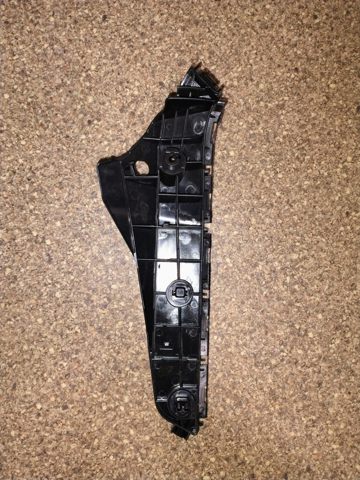 TOYOTA 5211560170 Кронштейн бампера переднего внешний правый в наличии Днепр