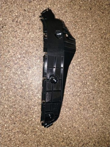 TOYOTA 5211560170 Кронштейн бампера переднего внешний правый в наличии Киев