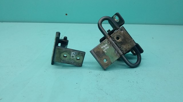 8D0833411C VAG Петля двери задней левой купить в Ровно