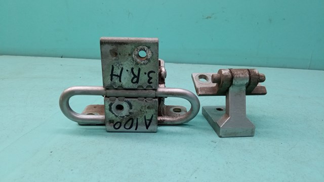 8D0833412C VAG Петля двери задней правой купить в Хмельницкий