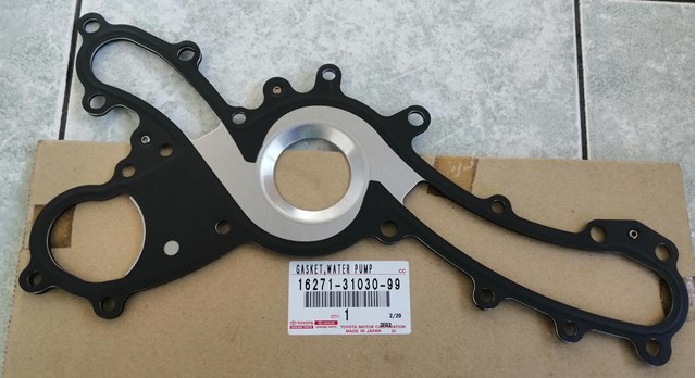TOYOTA 162713103099 в наличии Николаев